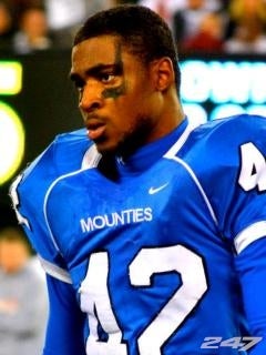 Montclair (N.J.) High&#39;s touted defensive end Darius Slade tells Spartan Tailgate he has committed to Michigan State. - 7_946462