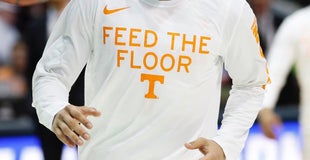 Vols' 'Feed The Floor' campaign wins marketing award Vols' 'Feed The Floor' campaign wins marketing award