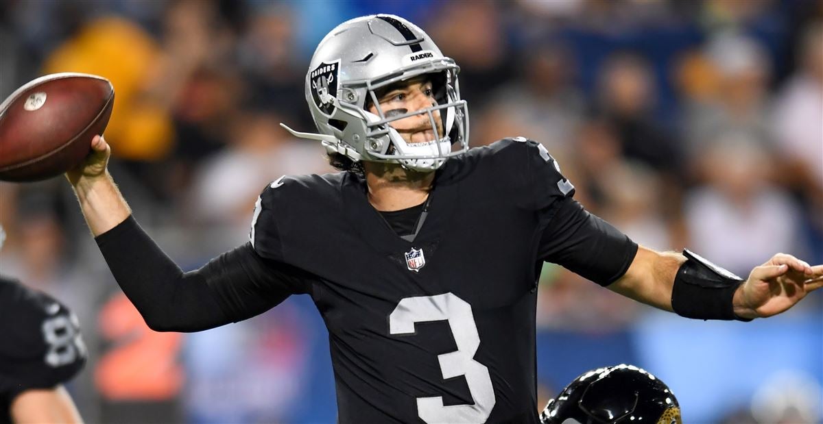 Jarrett Stidham traded from Patriots to Raiders for pick swap