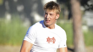 USC makes another loud recruiting pitch for No. 1 TE Mark Bowman