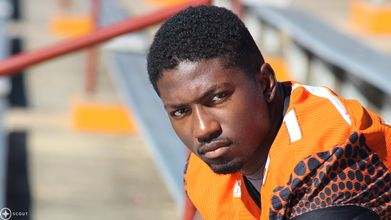Stone Edwards Vanderbilt Strong Side Defensive End Stone Edwards Vanderbilt Strong Side