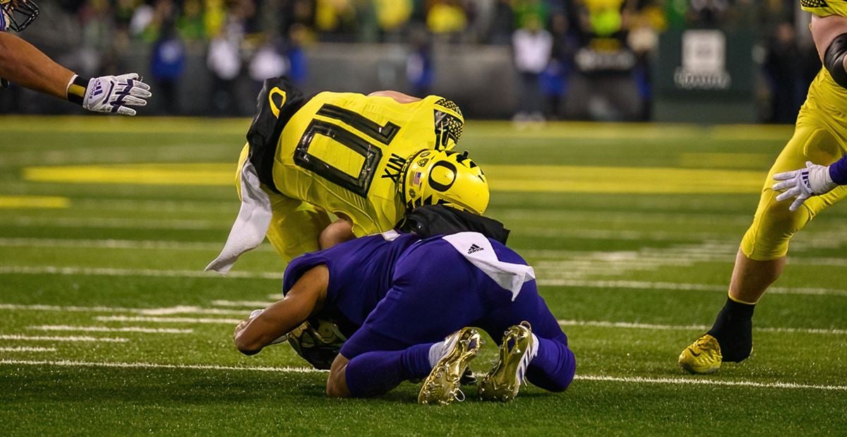 Bo Nix injury status: Oregon starting quarterback goes down in 4th