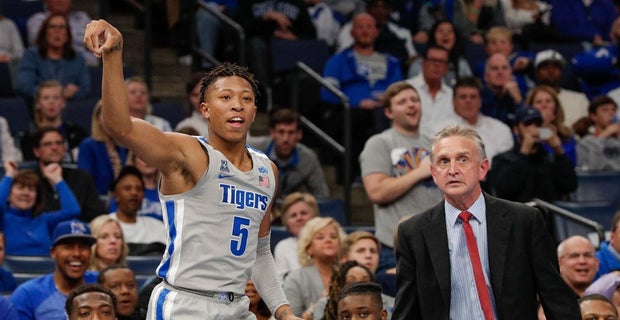 Memphis' freshman guard, Boogie Ellis had a tremendous game, as he scored 22 points and made 6 threes in his team's win over Illinois-Chicago. (Photo: Kenny Stubblefield/247Sports.)