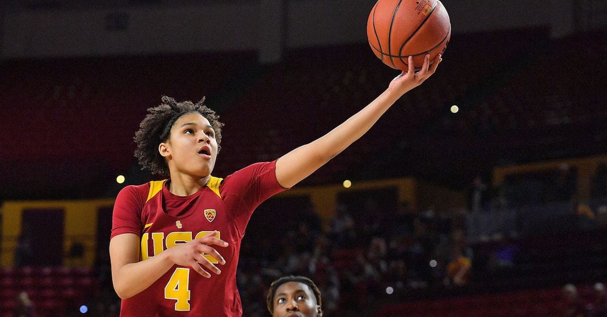 Oregon women land huge transfer commit in Endyia Rogers