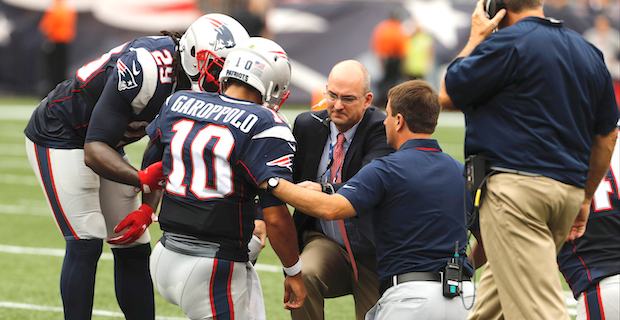 David Ortiz sports Tom Brady jersey, serves as Patriots honorary captain