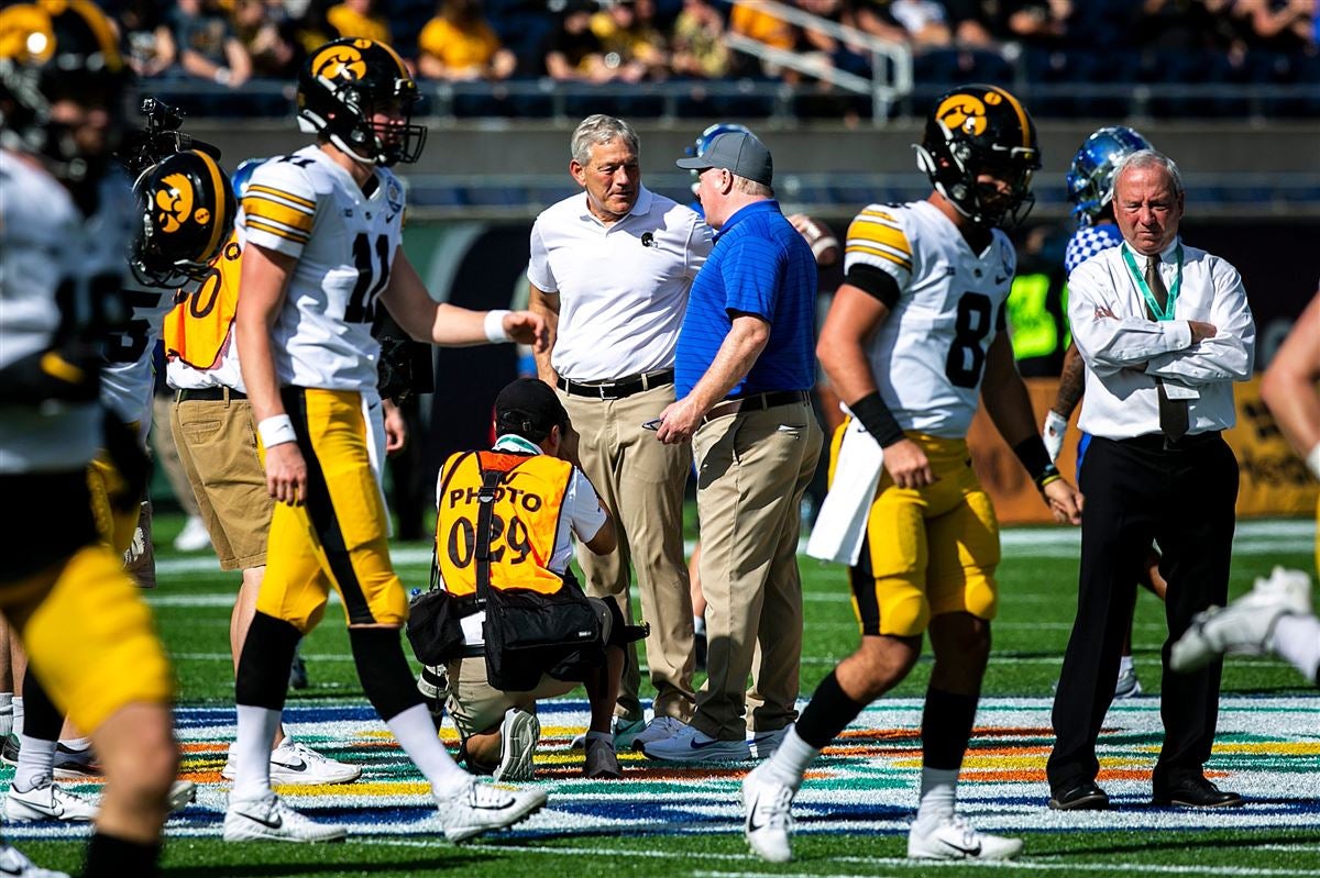 Music City Bowl: Iowa opens as underdogs to Kentucky - Vimarsana News