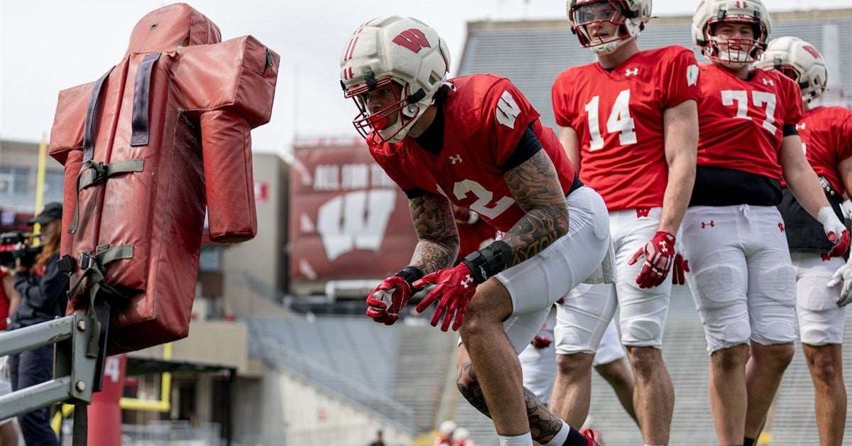 Key Wisconsin Badgers: No. 21 - Sophomore OLB Nicolas Clayton
