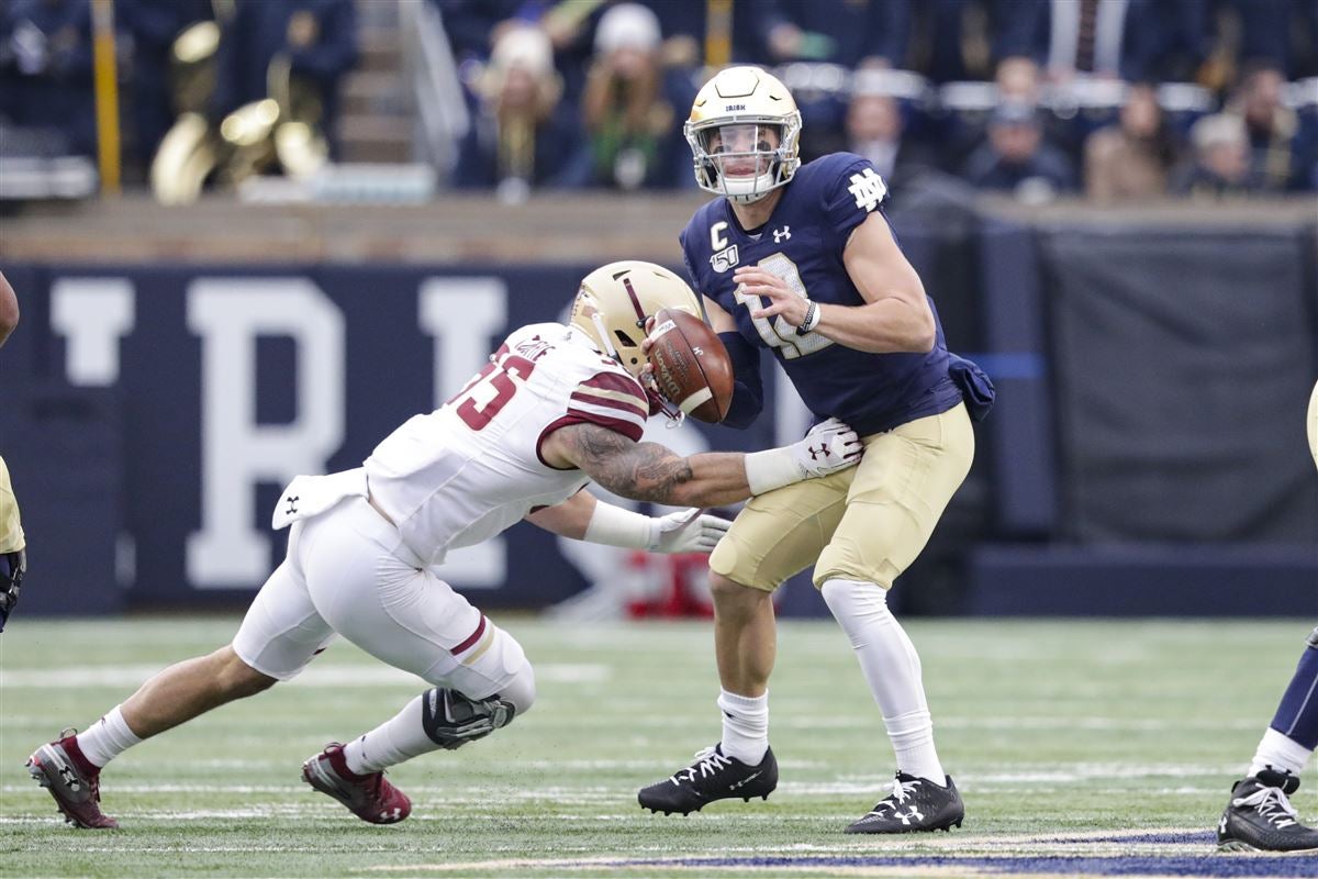 Bennett High School graduate Isaiah McDuffie playing linebacker