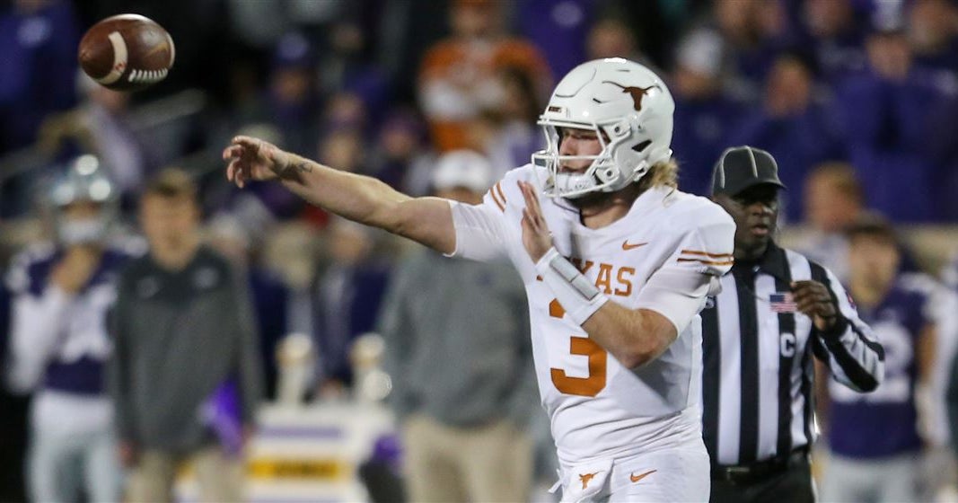 The Huddle: Observations, notes with Texas leading Kansas State at halftime