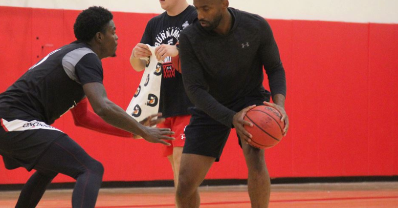 Craig Smith finalizes staff with the official hiring of Tim Morris 