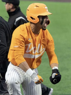 Tennessee baseball's Jordan Beck embodies 'Mike Honcho' moniker - On3