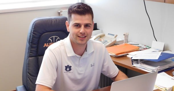 Auburn S Todd Golden Won T Quit And Won T Lose