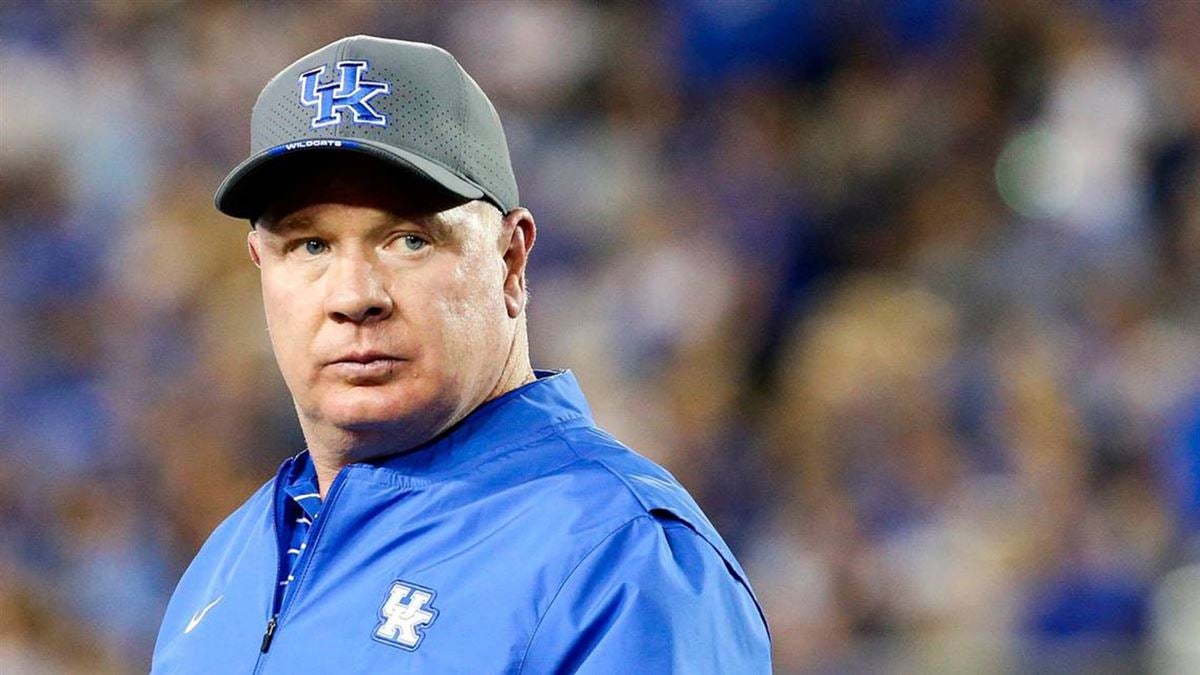 Mark Stoops named to Bear Bryant Coach of the Year Award Watch List