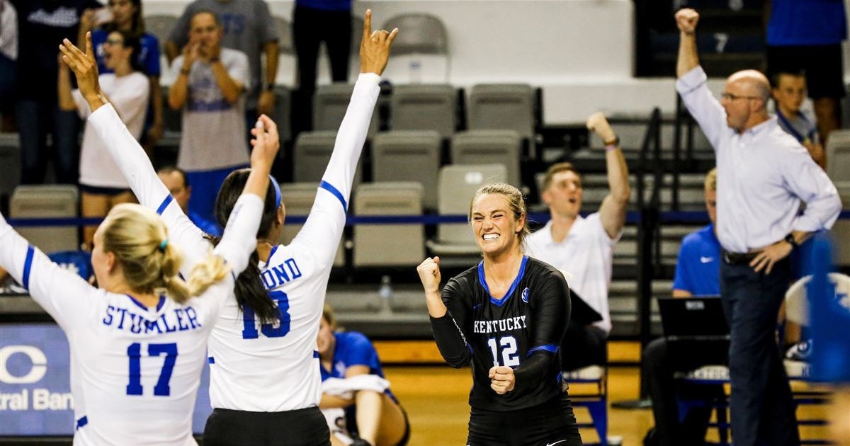 Kentucky volleyball sweeps No. 25 Louisville
