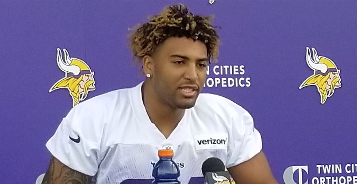 Father's Day special for Vikings rookie Irv Smith Jr., his dad's 'best  friend' – Twin Cities