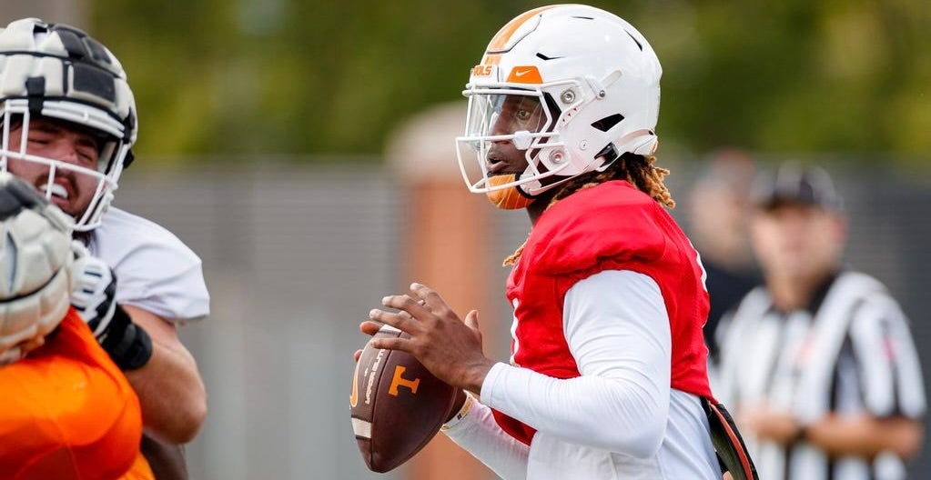 Tennessee reveals new 'Smokey Grey' uniform commemorating first Black  quarterback to start in SEC