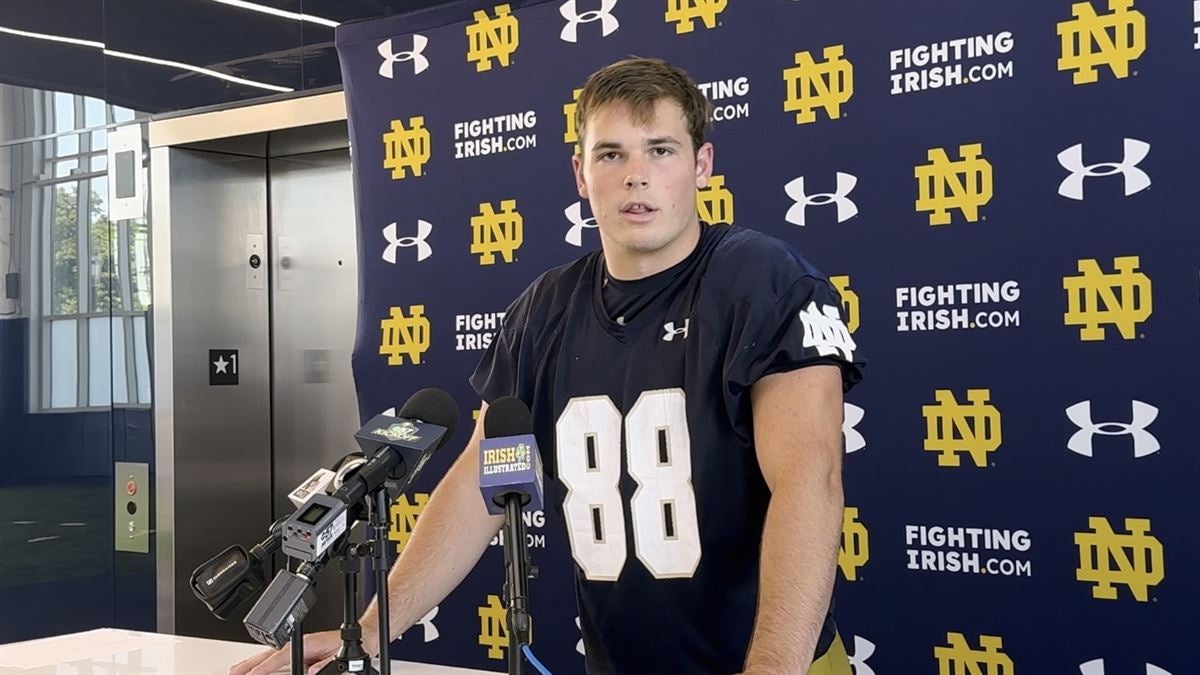 Mitchell Evans makes his own name at tight end // The Observer