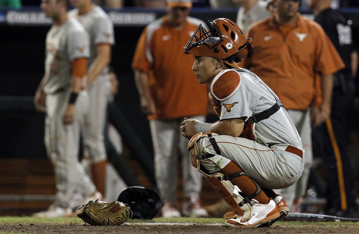 Texas Longhorns Baseball: WATCH: Longhorns Catcher Hoffart Suspended After  In-Game Drinking Incident - Sports Illustrated Texas Longhorns News,  Analysis and More