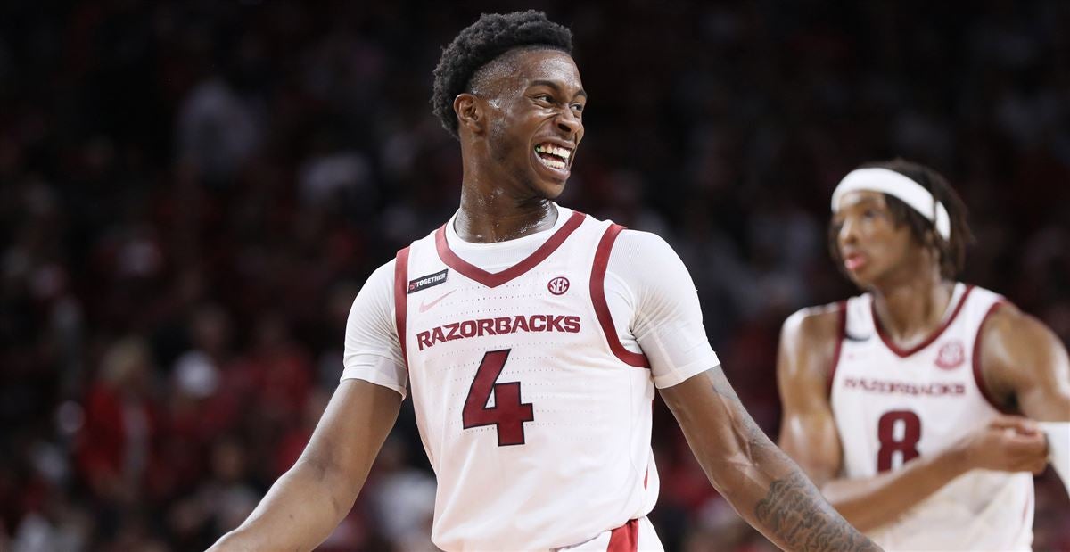Devo Davis returns to Arkansas basketball team