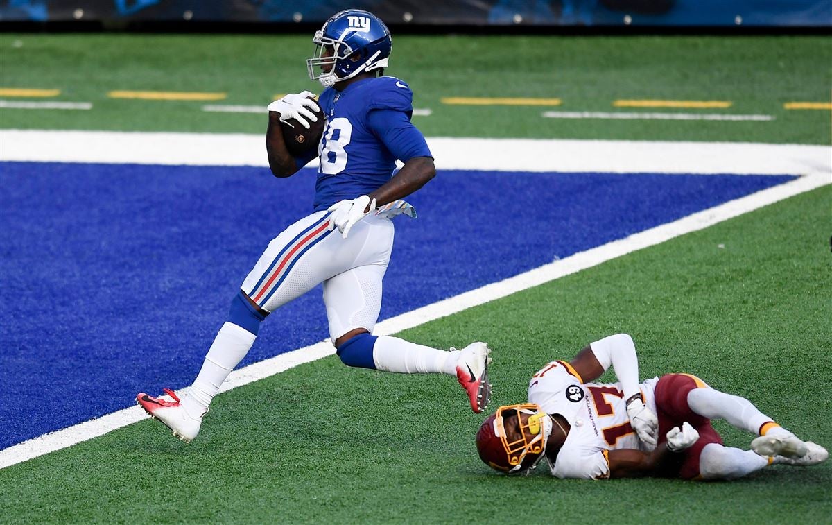 Giants' undermanned defense turns in dominant performance