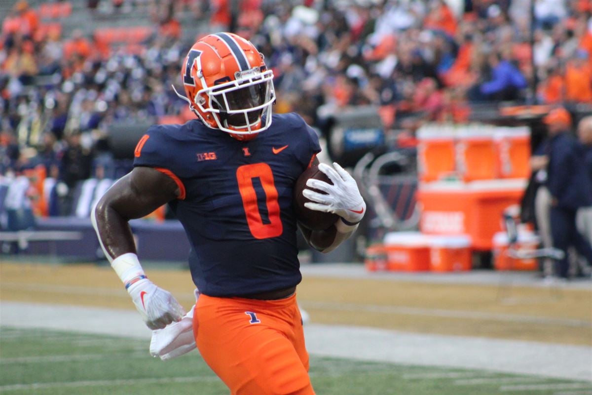 'He's a beast': Freshman Josh McCray emerging in Illini RB room