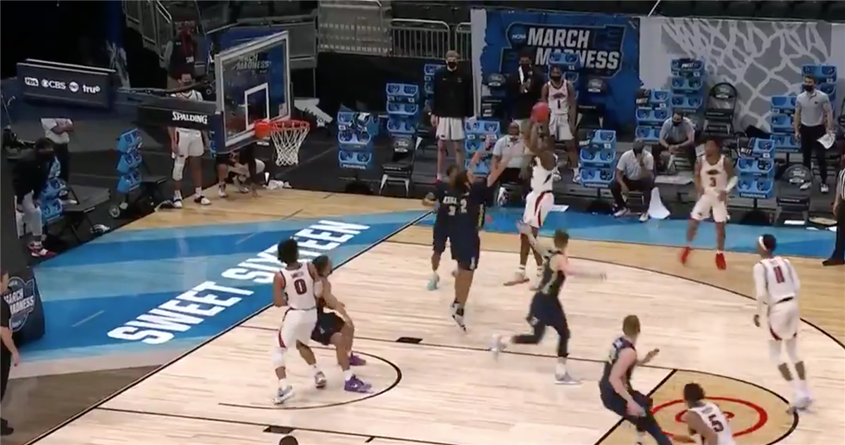 Watch Arkansas Last Second Shot Beats Oral Roberts To Advance To Elite Eight