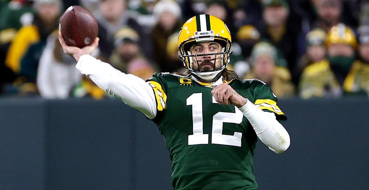 Instant analysis: Aaron Rodgers takes a beating as Packers