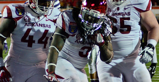 Why Running Back Alex Collins Wears a Super Dark Facemask Visor