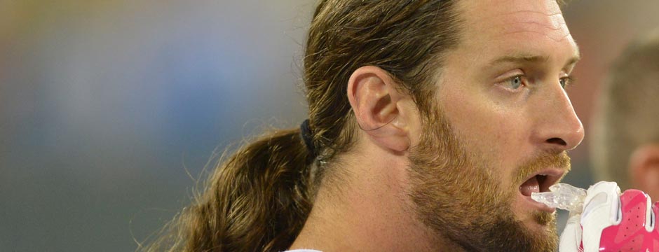 Vikings' Brian Robison Chops Hair For Charity - CBS Minnesota