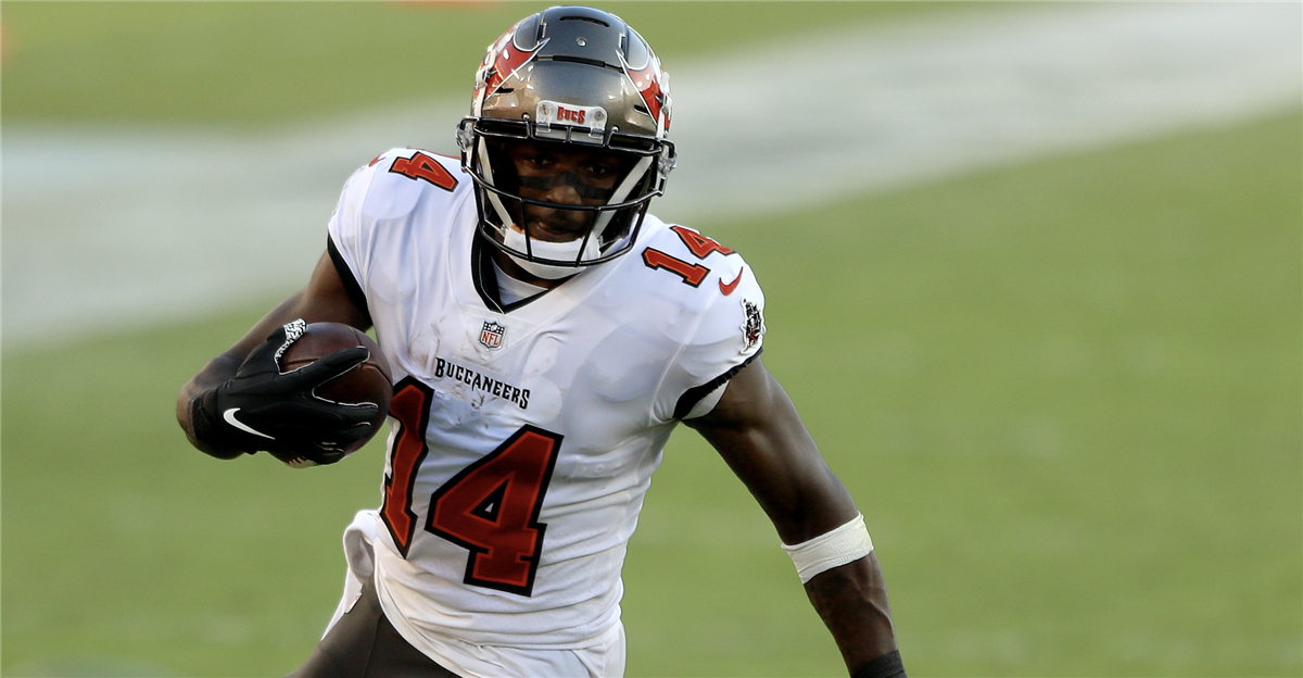Chris Godwin Contract Update Buccaneers Receiver Awaiting Extension Talk Chris Godwin Contract Update Buccaneers Receiver Awaiting Extension Talk