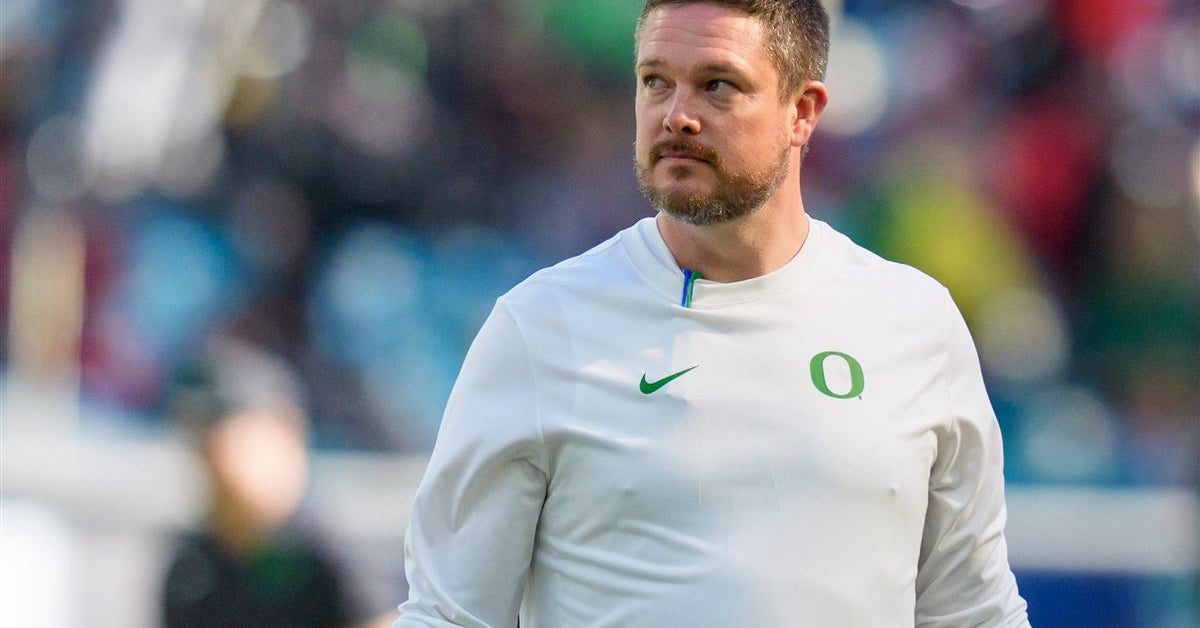 Dan Lanning wants Oregon focused on fundamentals, not preseason hype