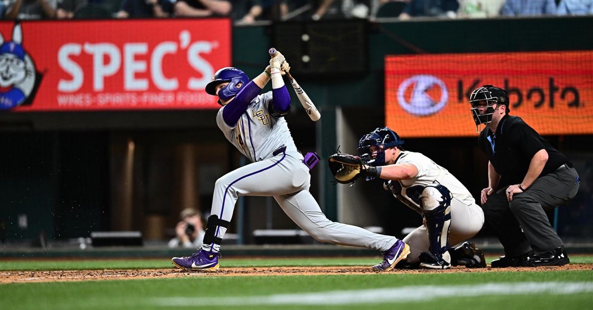 LSU handles first top-25 matchup of 2025 with win over DBU