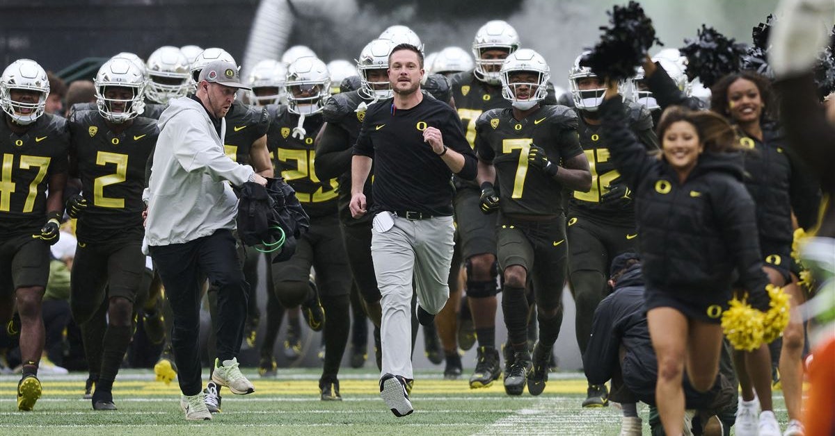 Oregon football officially announces color schedule for 2025-2026 season