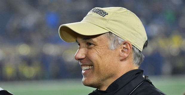 Wake Forest coach Dave Clawson signs extension