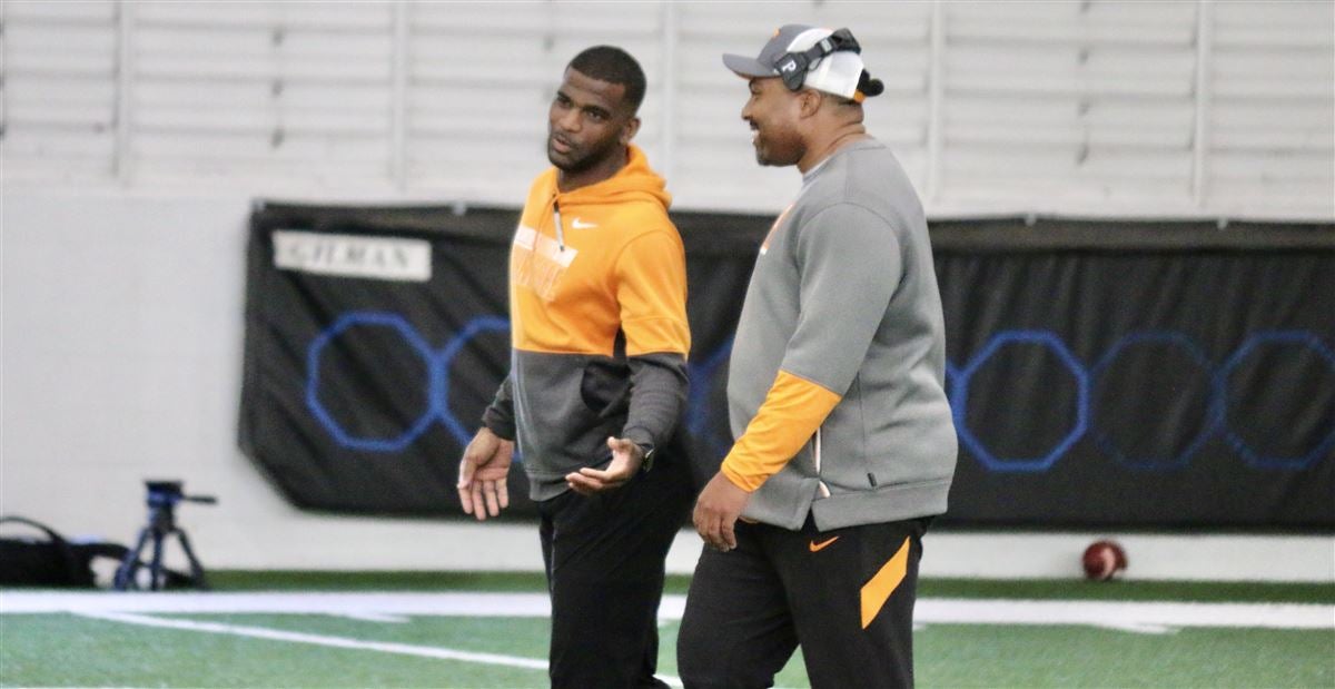 Tennessee WR coach Kelsey Pope named to 35 under 35 list