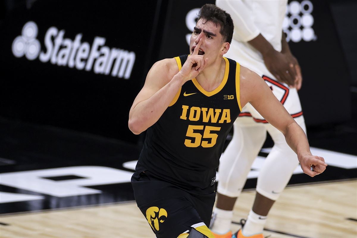 Iowa's Luka Garza is college basketball star after offseason workouts