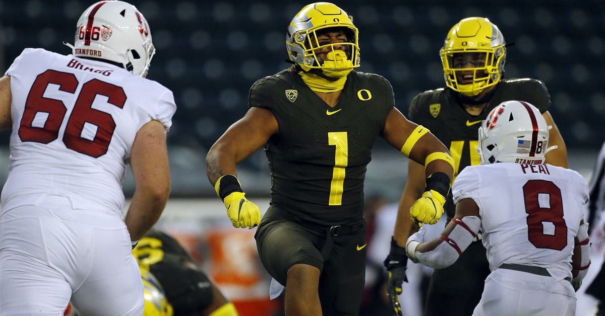Noah Sewell leaves game with major injury