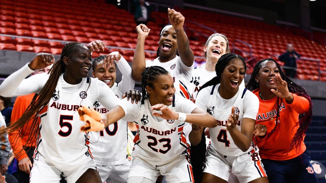 Auburn Women Crush Central Florida, Improve To 6-2