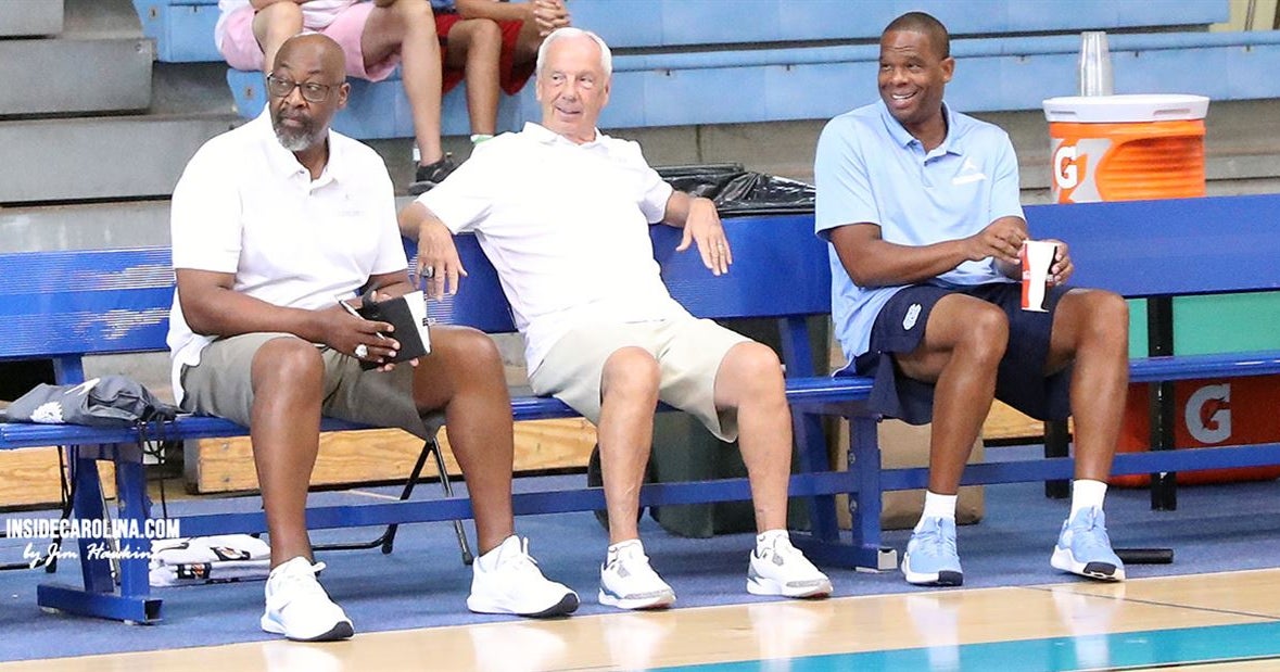 Hubert Davis Wants Roy Williams to Stay Close to the Carolina Basketball Program