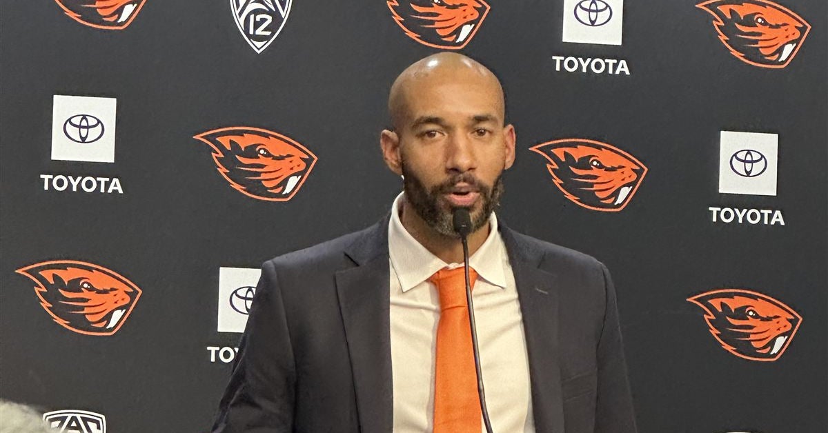 Oregon State center Johan Munch to enter portal