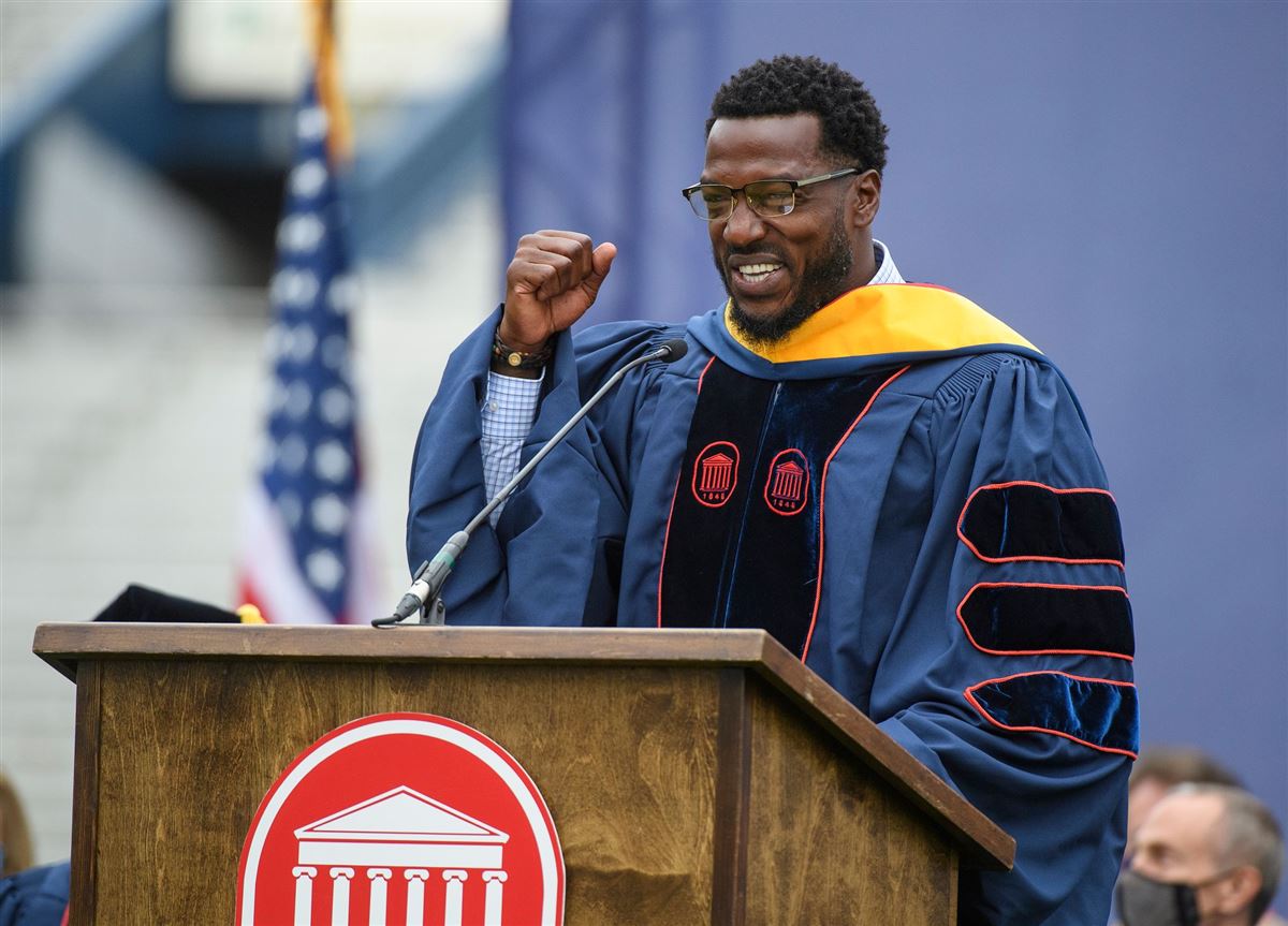 Patrick Willis: Unwanted at Tennessee, legend at Ole Miss