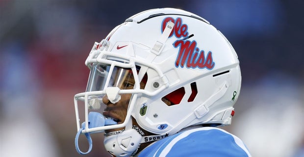 Week 12 Injury Report | Injury bug has bit Ole Miss recently, but overall  health intact