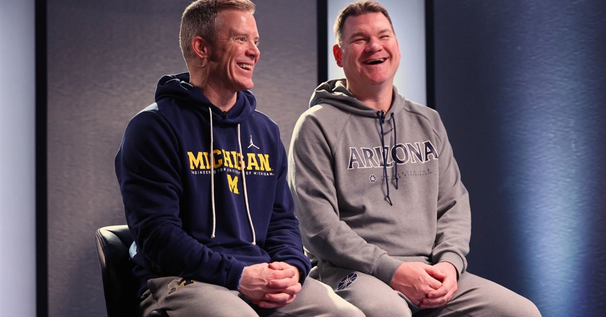 Tommy Lloyd, Dusty May Address UNC Opening; Arizona Players Weigh In