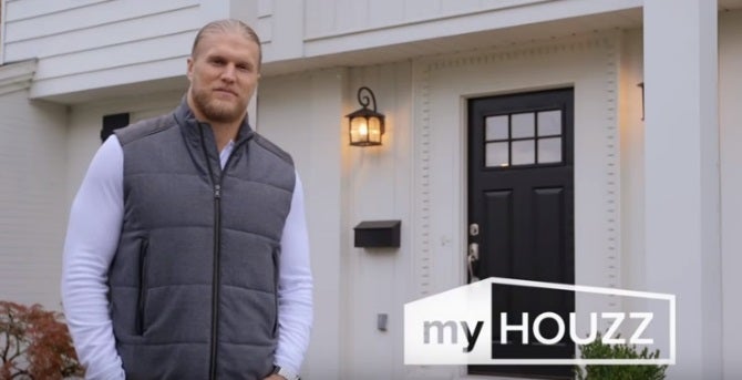 Packers LB Clay Matthews surprises brother with Houzz home remodel