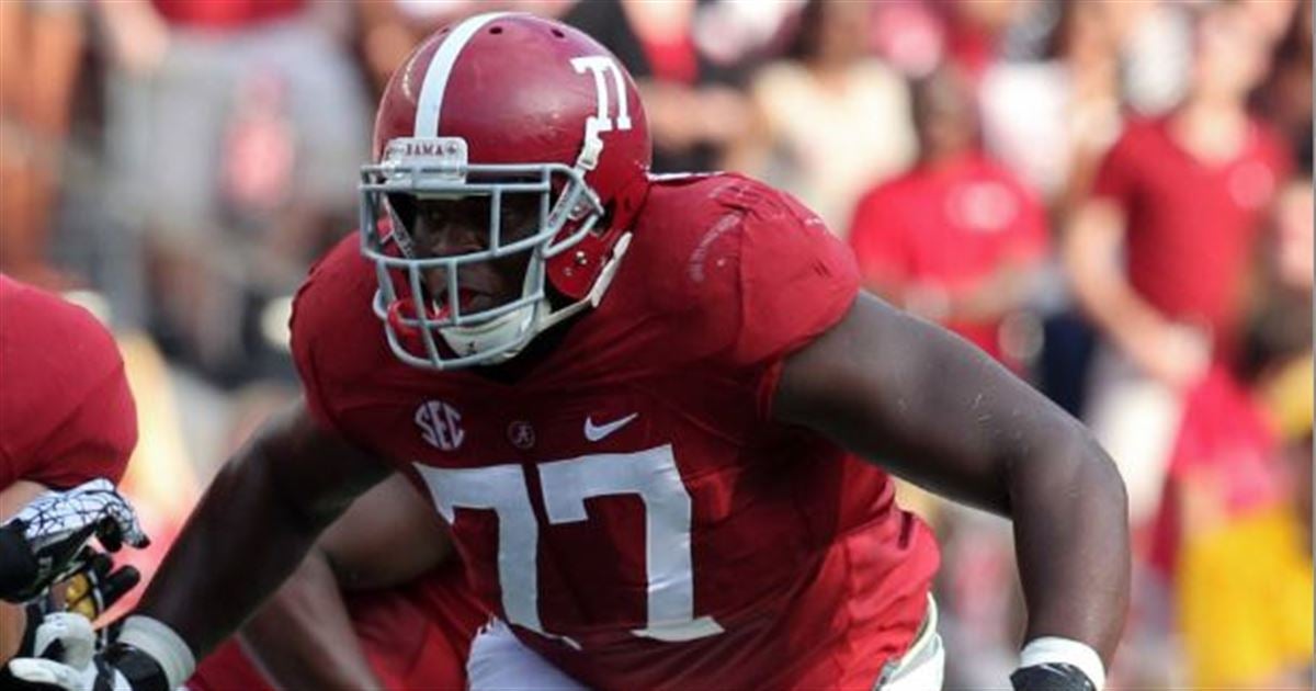 Former Tide OG Arie Kouandjio becomes U.S. citizen