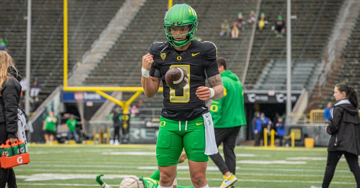 Dillon Gabriel uses NIL earnings to gift high school alma mater new uniforms at 'I'm Inspired' event