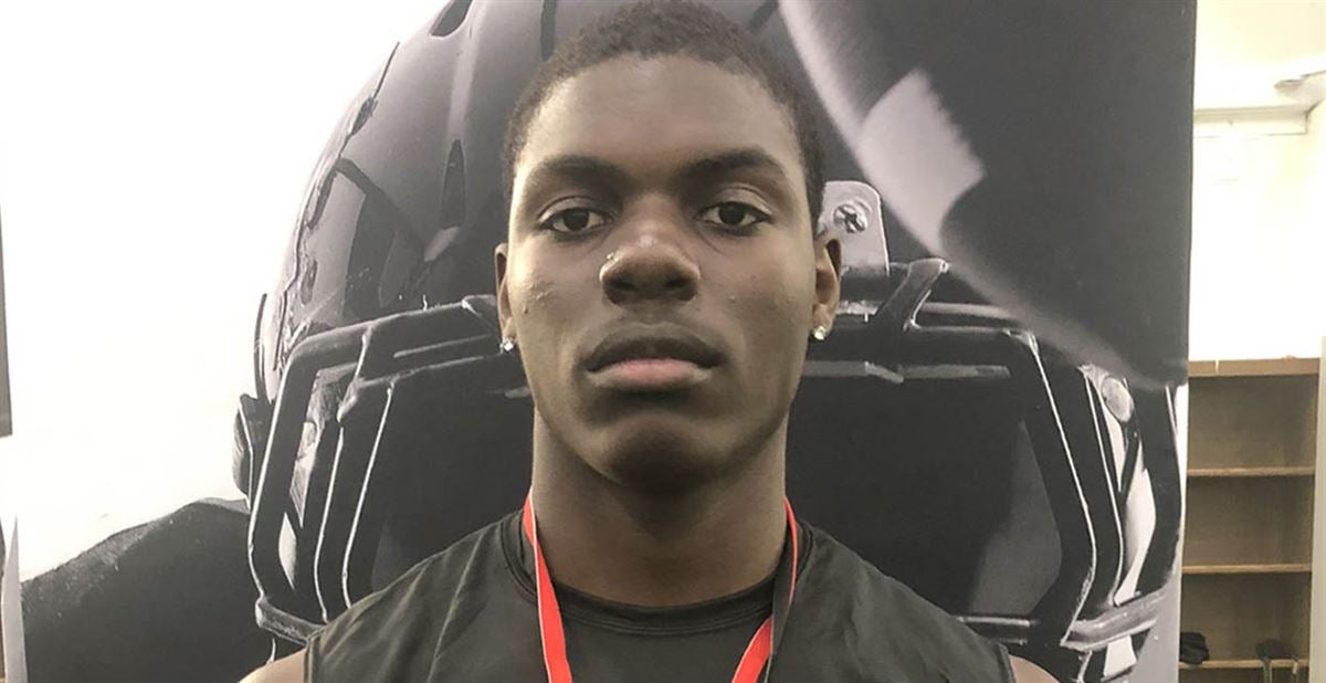 WholeHogSports - Get to know: 2025 TE target Davon Mitchell