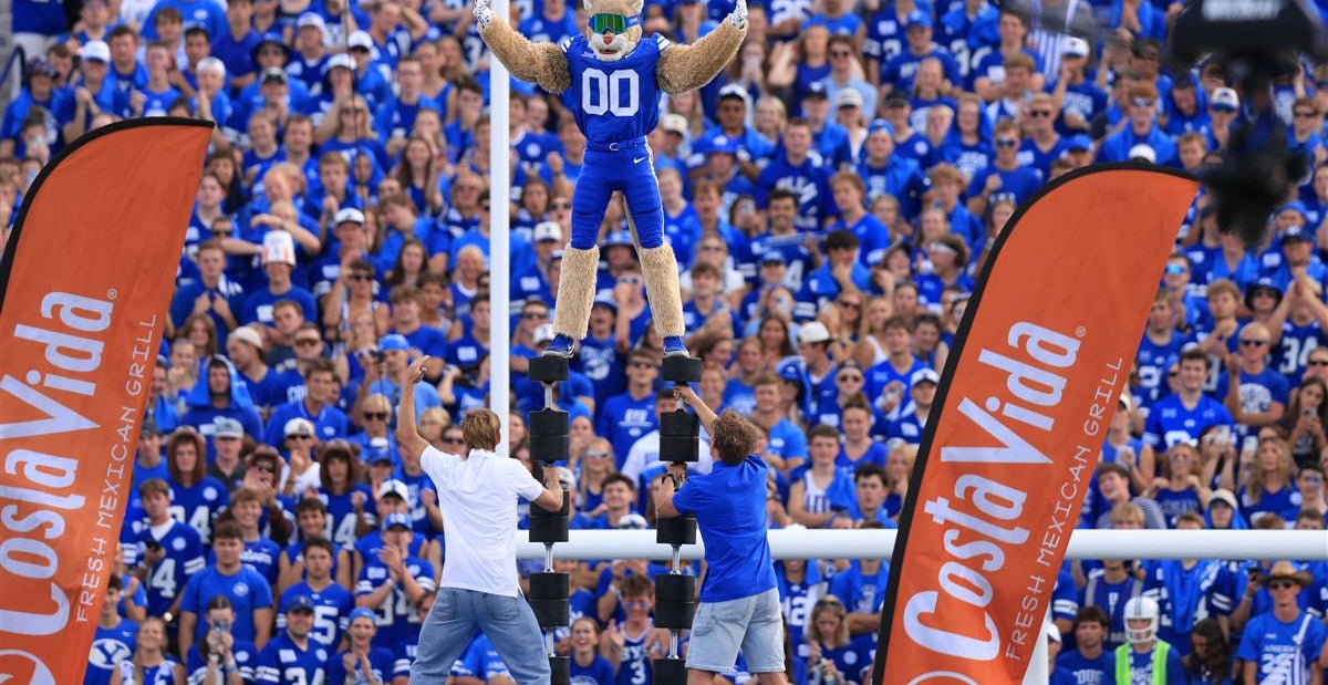 #15 BYU picks up critical win over Arizona