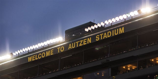 12742134.jpg?fit=bounds&width=644&height