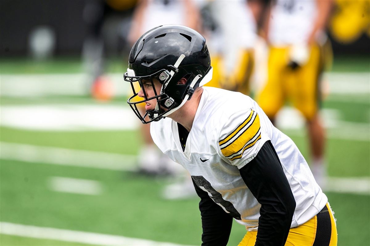 Iowa football's Jack Campbell delivers big performance at NFL Combine